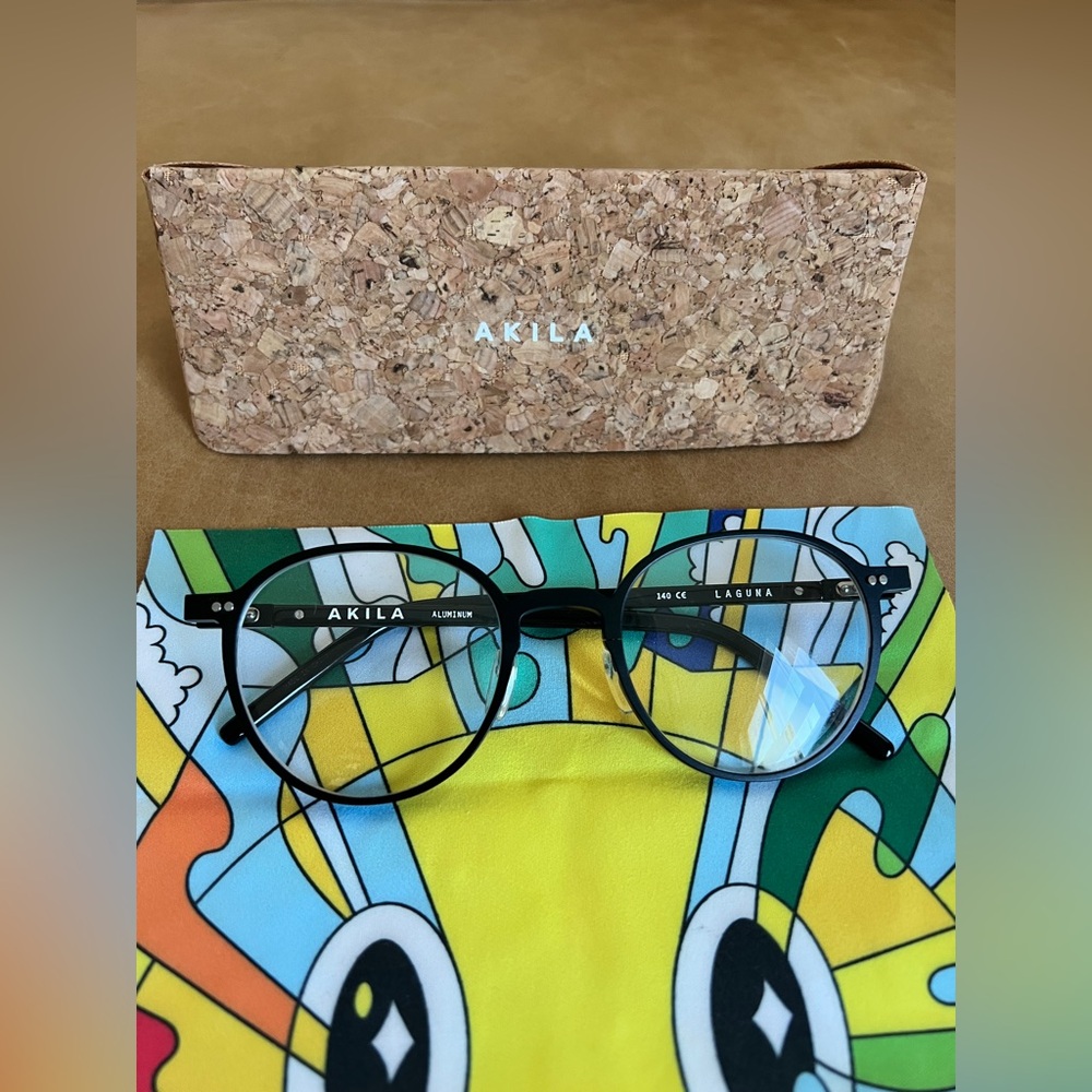 Akila Glasses